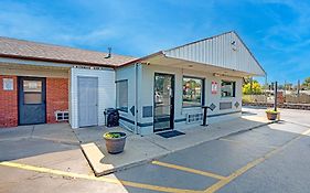 Hotel O Miami Inn & Suites Chicago Midway Airport